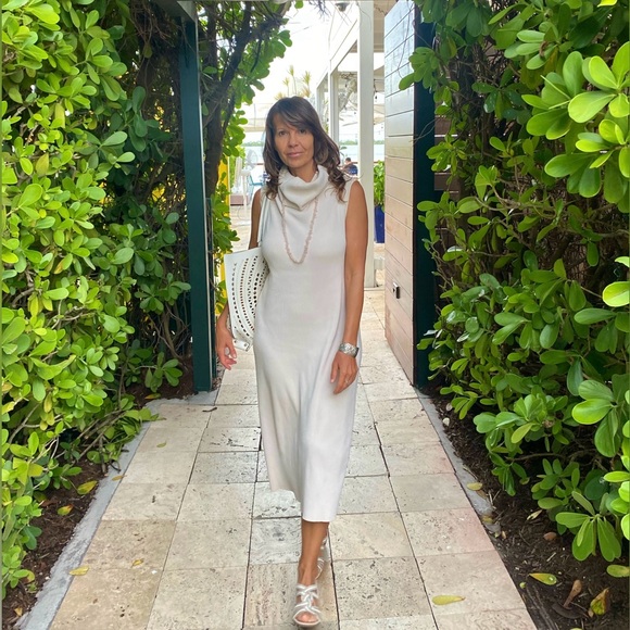 Meet your Posher✌🏽Alissa - Picture 7 of 7